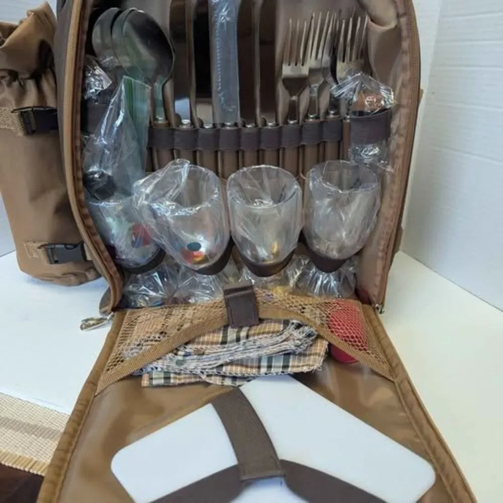 Apollo Walker Outdoor Picnic Backpack for 4 People for Hollywood Bowl Outings